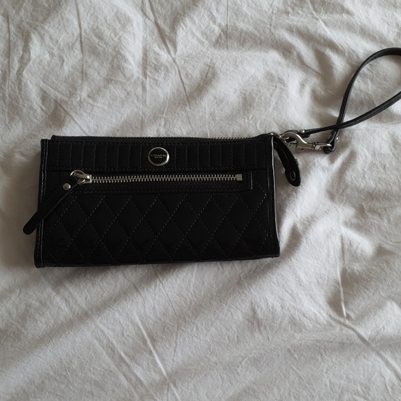 Coach wristlet - Picture 1 of 6